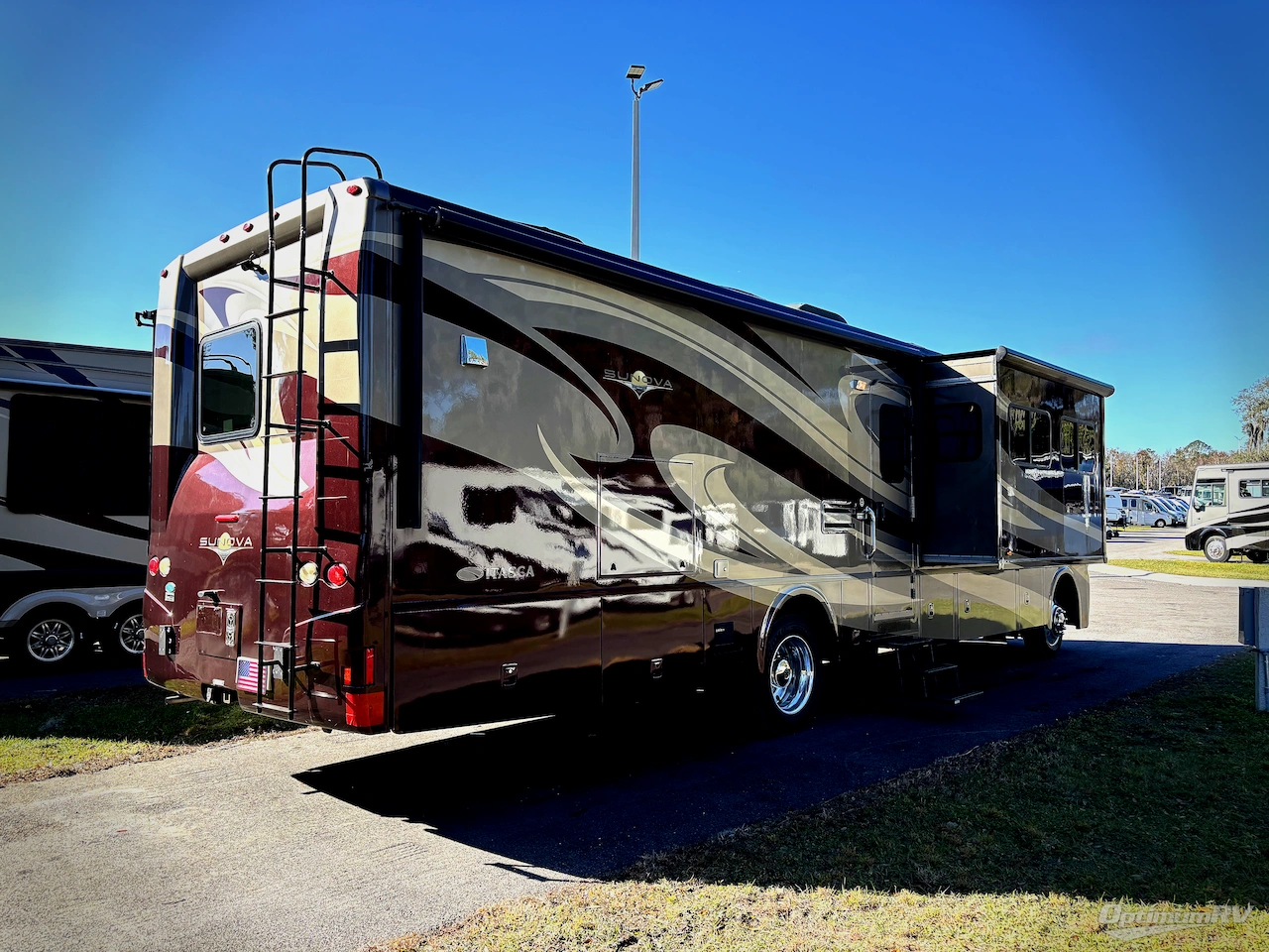 2015 Itasca Sunova 35G Photo 2