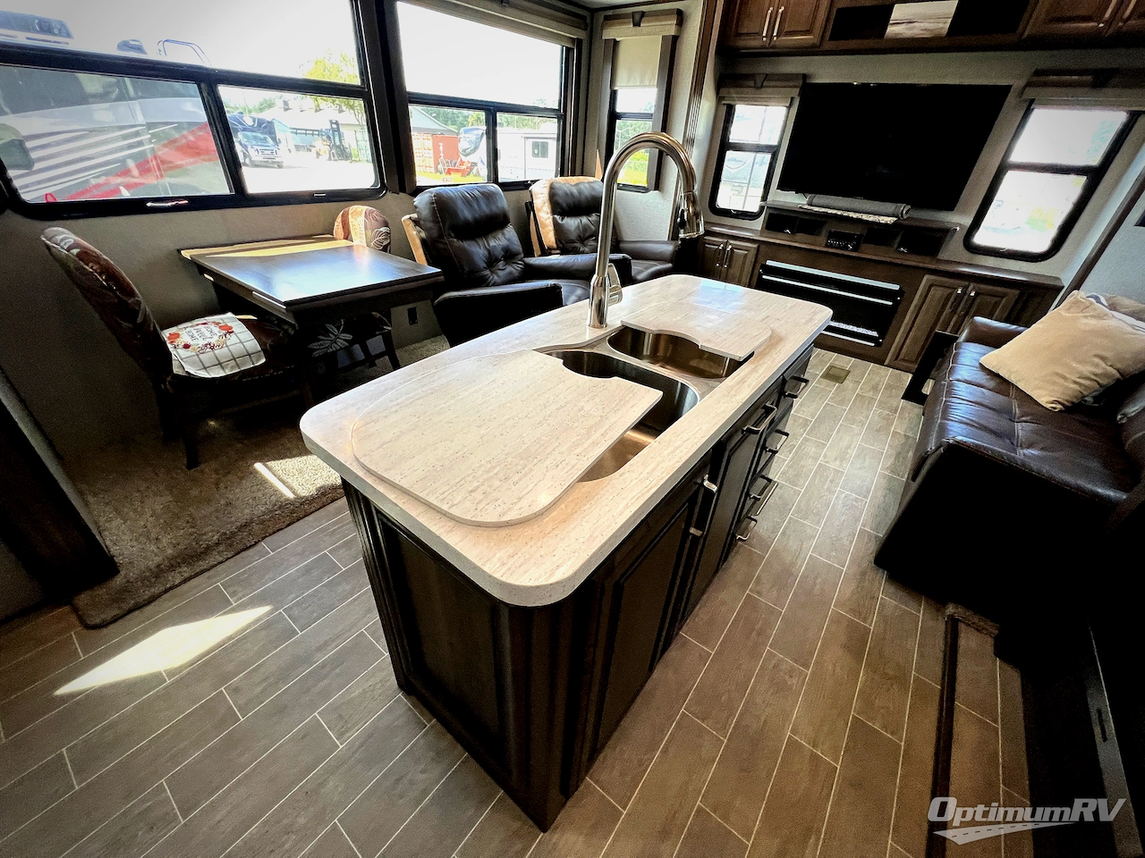 2020 Keystone alpine 3021RE Photo 11