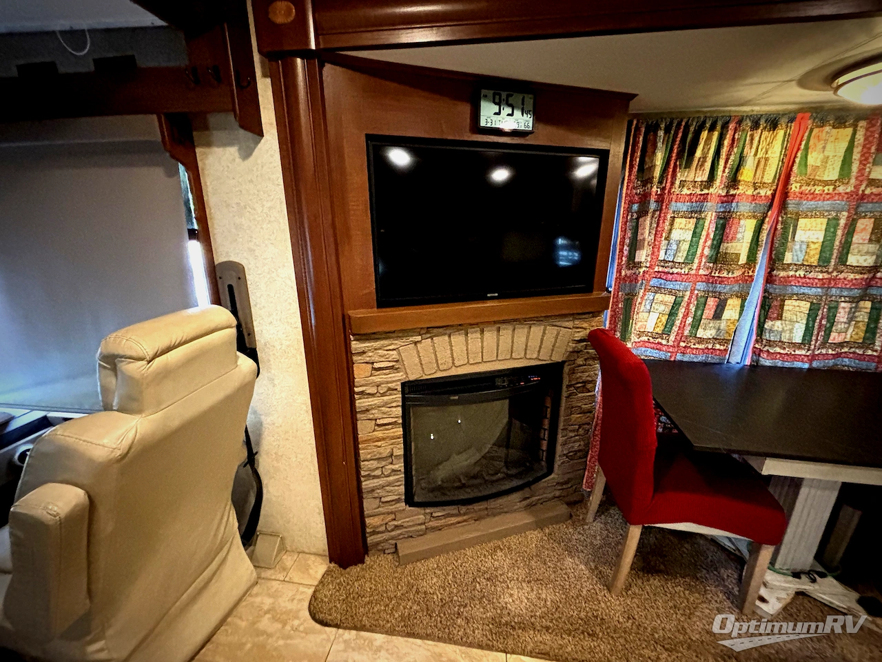 2016 Forest River Georgetown XL 378TS Photo 10