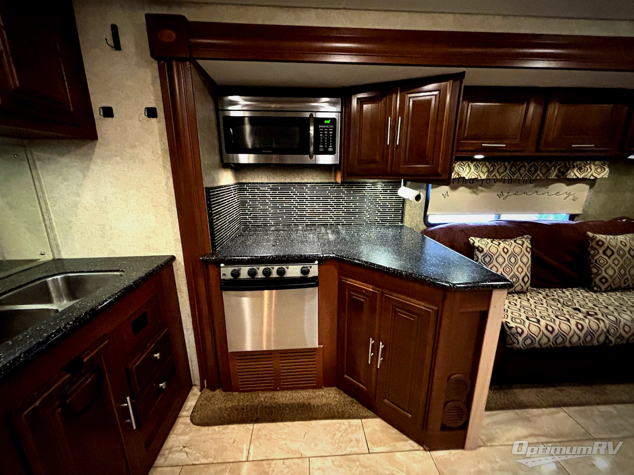 2016 Forest River Georgetown XL 378TS Photo 13