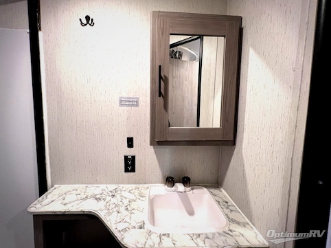 2022 Dutchmen Coleman Lantern Series 242BH RV Photo 2