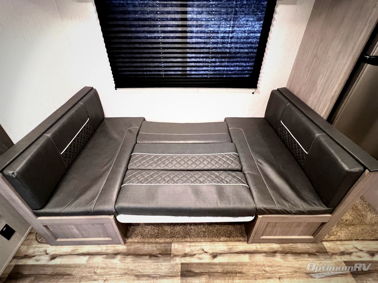 2022 Dutchmen Coleman Lantern Series 242BH Photo 21