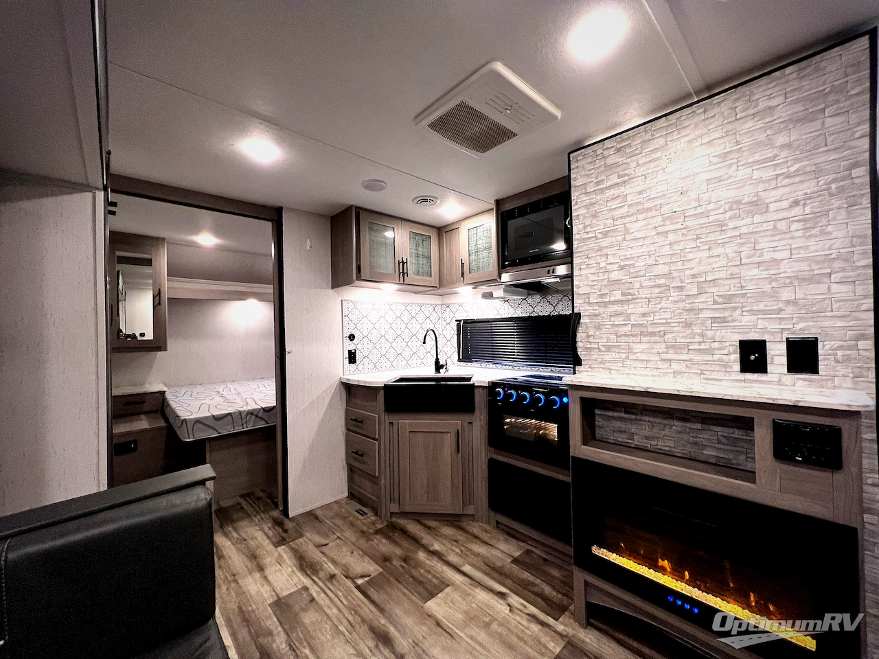 2022 Dutchmen Coleman Lantern Series 242BH Photo 23