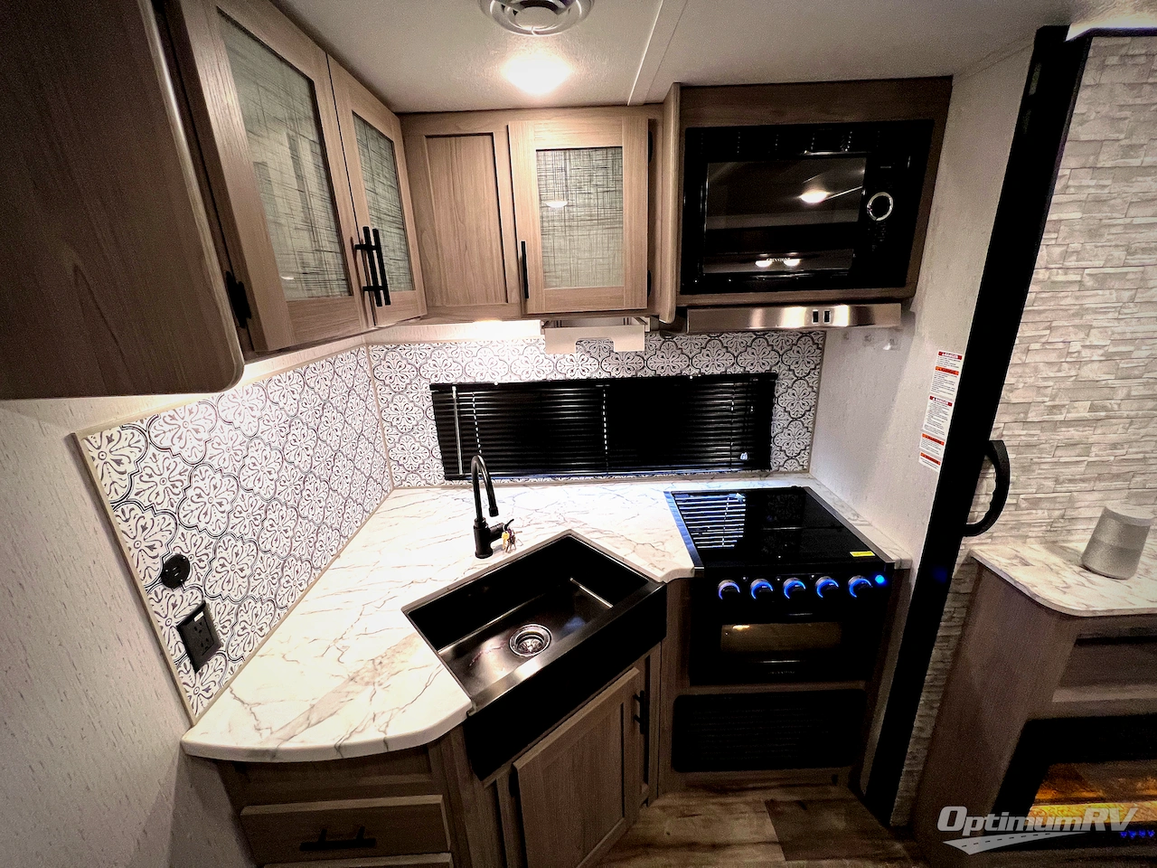 2022 Dutchmen Coleman Lantern Series 242BH Photo 26