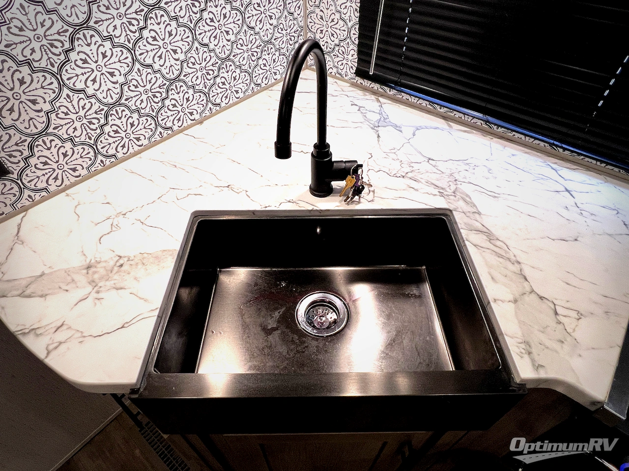 2022 Dutchmen Coleman Lantern Series 242BH Photo 31