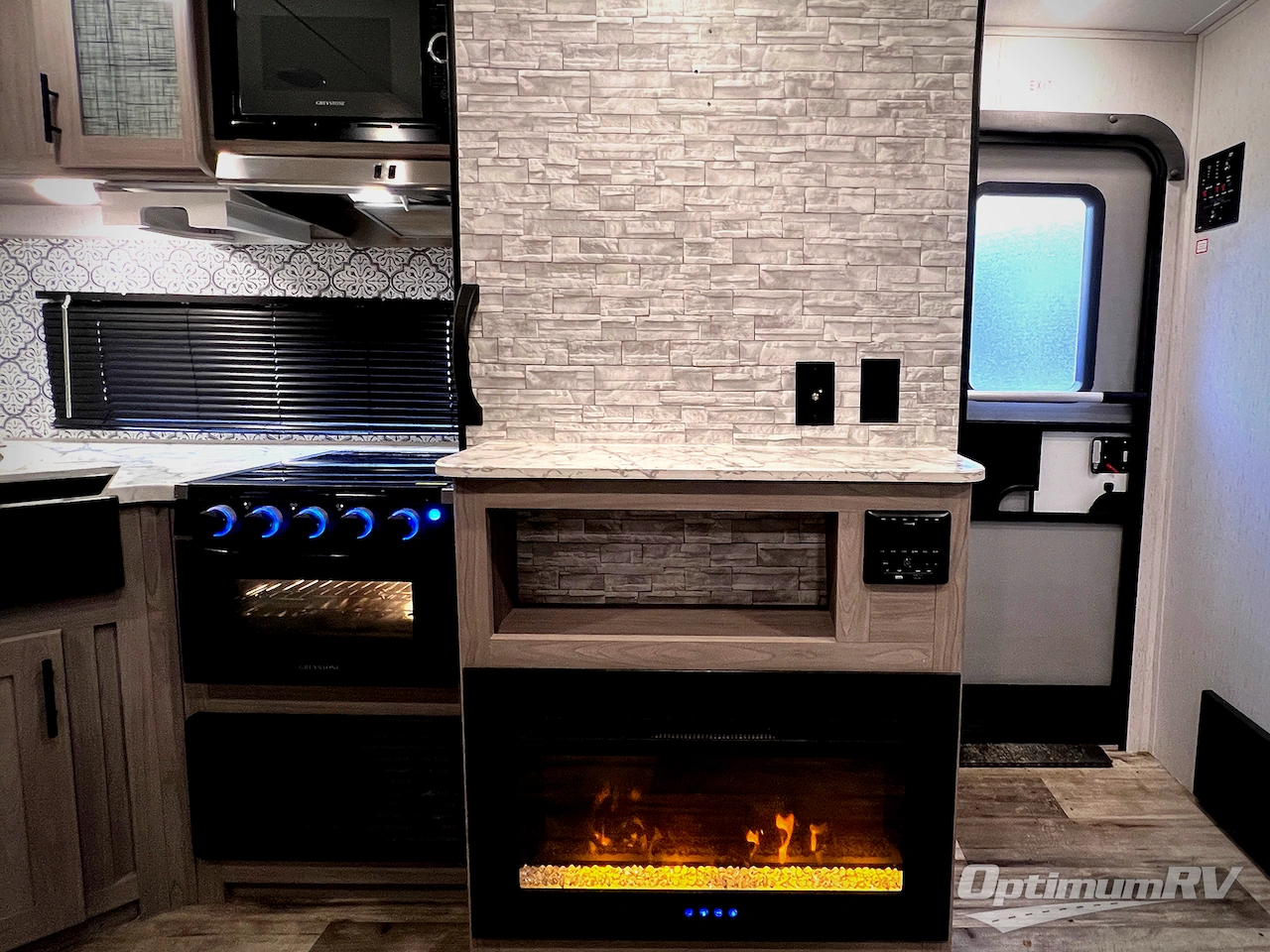 2022 Dutchmen Coleman Lantern Series 242BH Photo 24