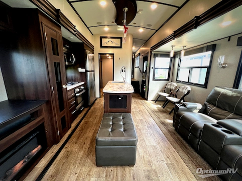 2019 Jayco North Point 377RLBH RV Photo 3
