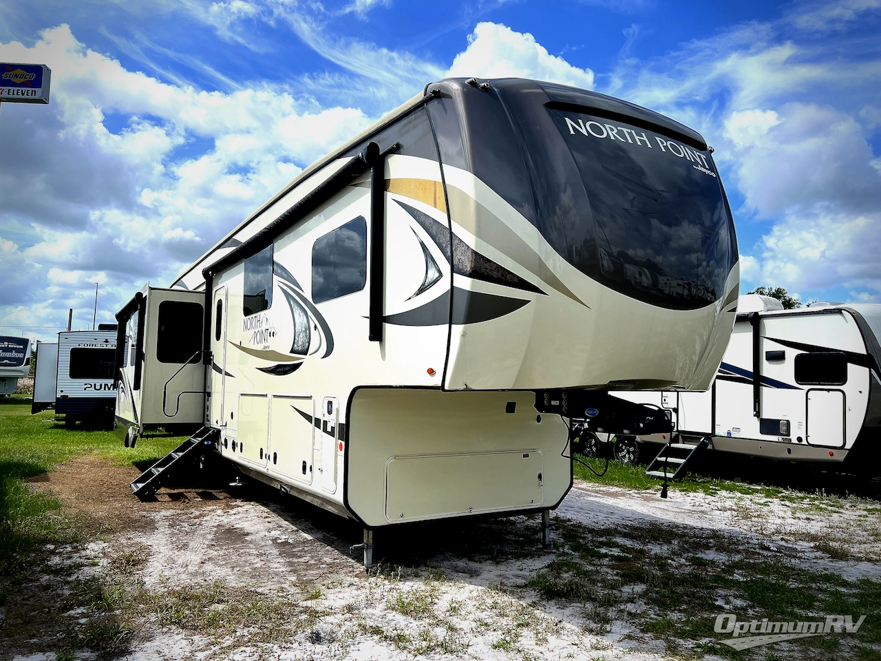2019 Jayco North Point 377RLBH Photo 1