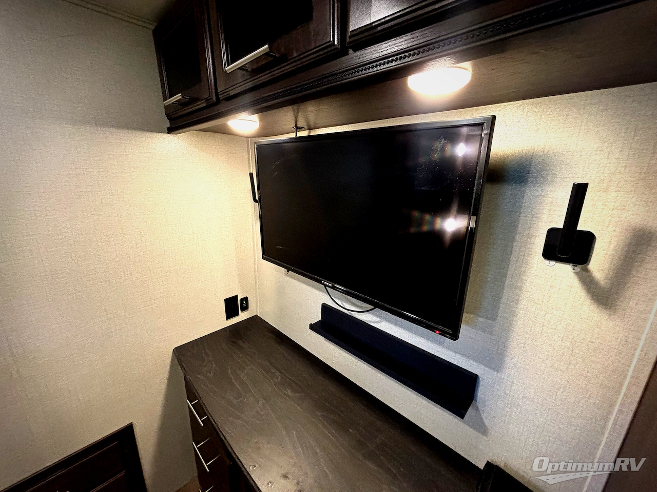 2019 Jayco North Point 377RLBH Photo 40
