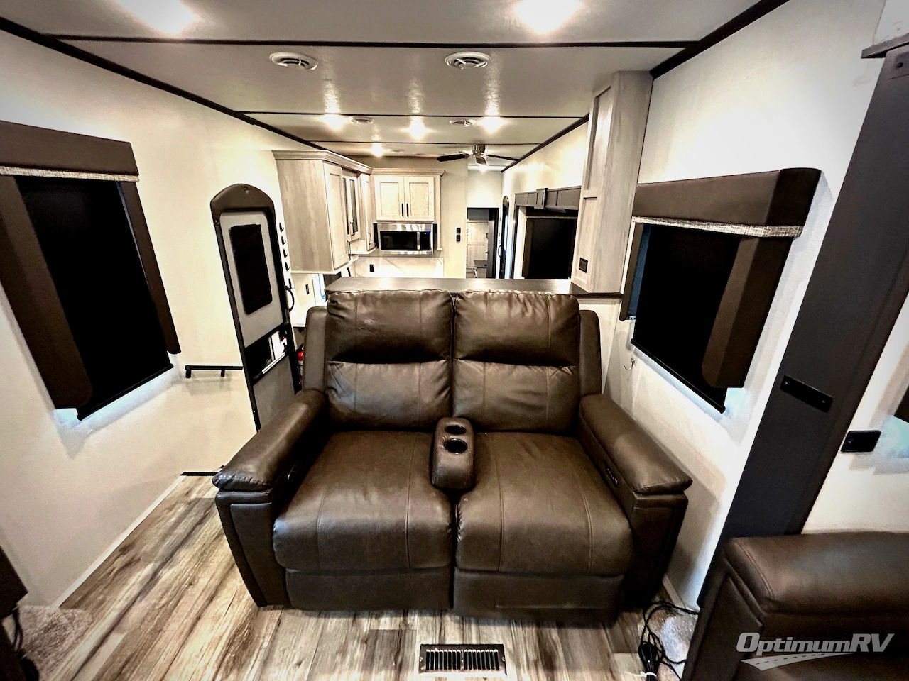 2022 Keystone Montana High Country 377FL Photo 11