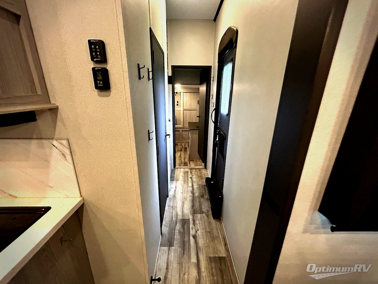 2022 Keystone Montana High Country 377FL Photo 16