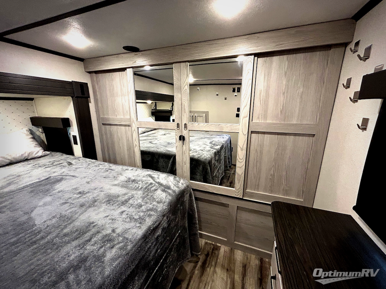 2022 Keystone Montana High Country 377FL Photo 26