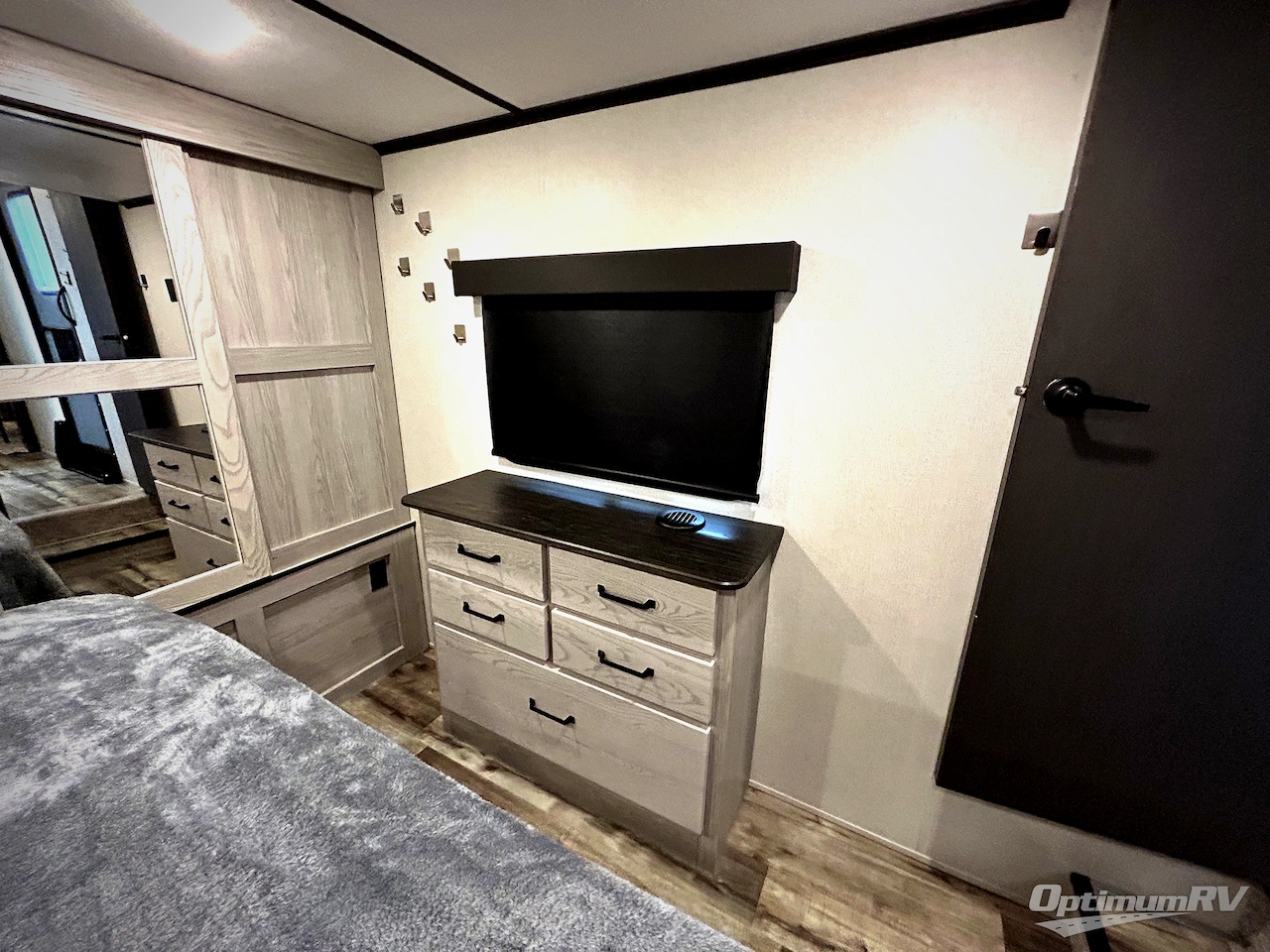 2022 Keystone Montana High Country 377FL Photo 27