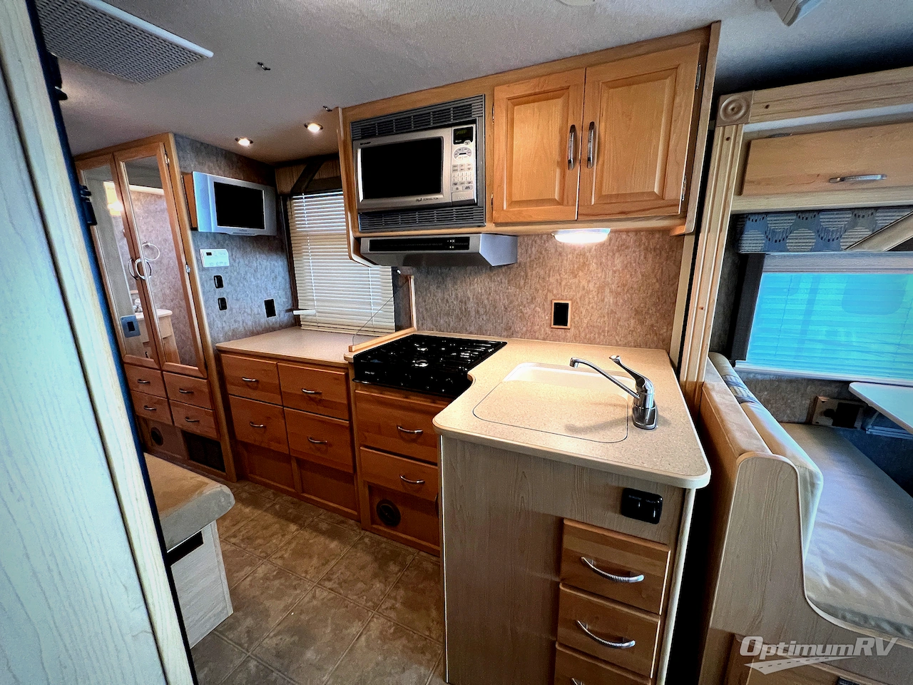 2006 Itasca Cambria 29H Photo 13