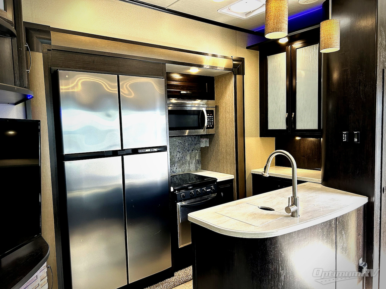2018 Grand Design Momentum M-Class 350M Photo 6
