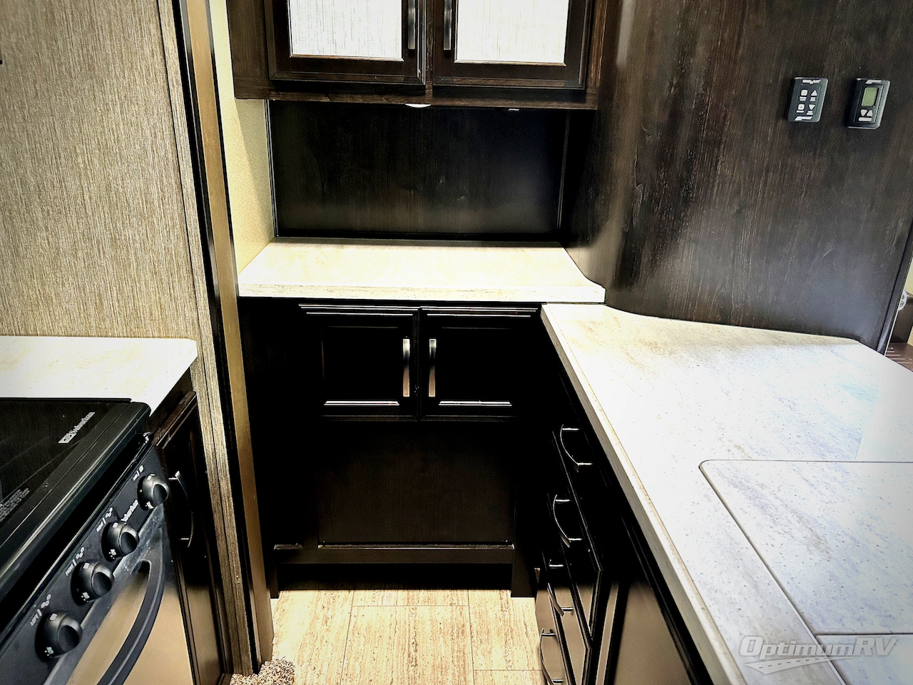 2018 Grand Design Momentum M-Class 350M Photo 7