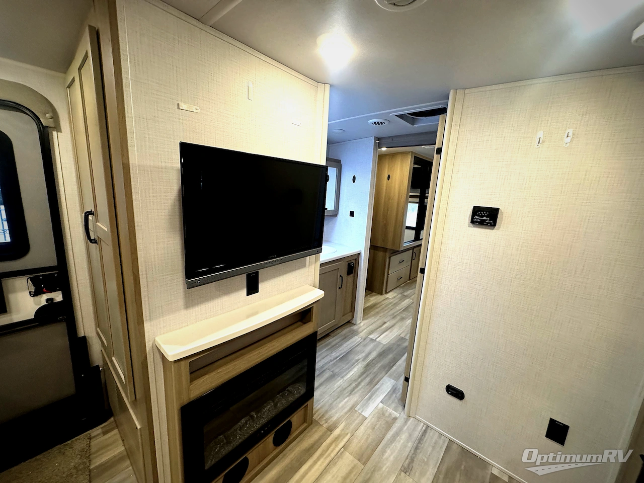 2024 Forest River Rockwood Mini Lite 2516S Photo 10