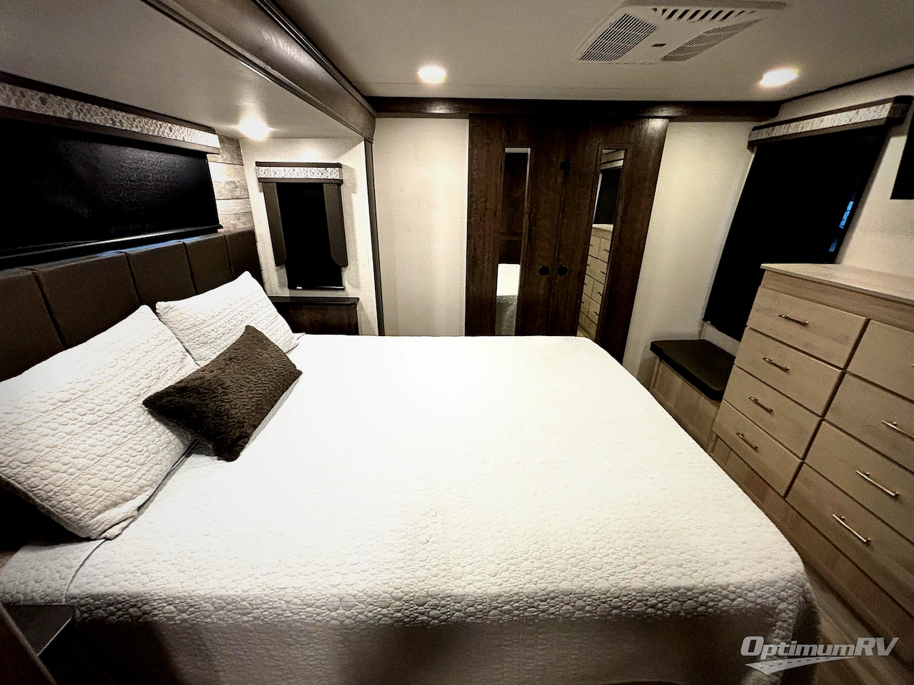 2022 Alliance Paradigm 340RL Photo 8