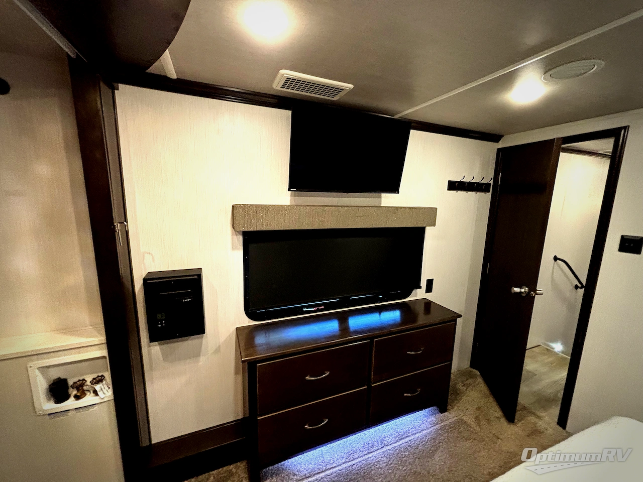 2020 Forest River Cedar Creek Hathaway Edition 34IK Photo 12