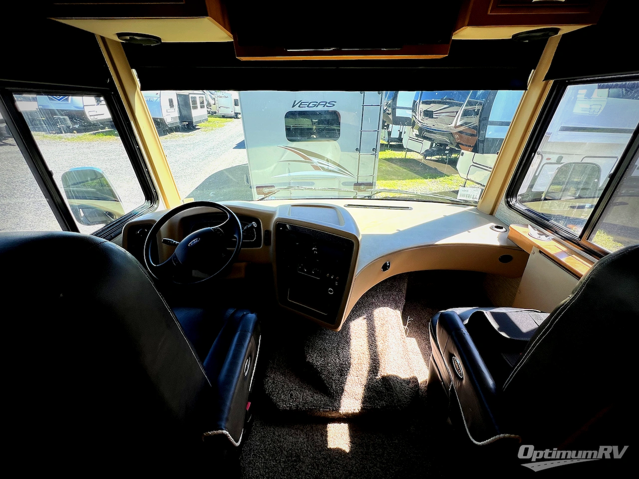 2016 Newmar Canyon Star 3914 Photo 5