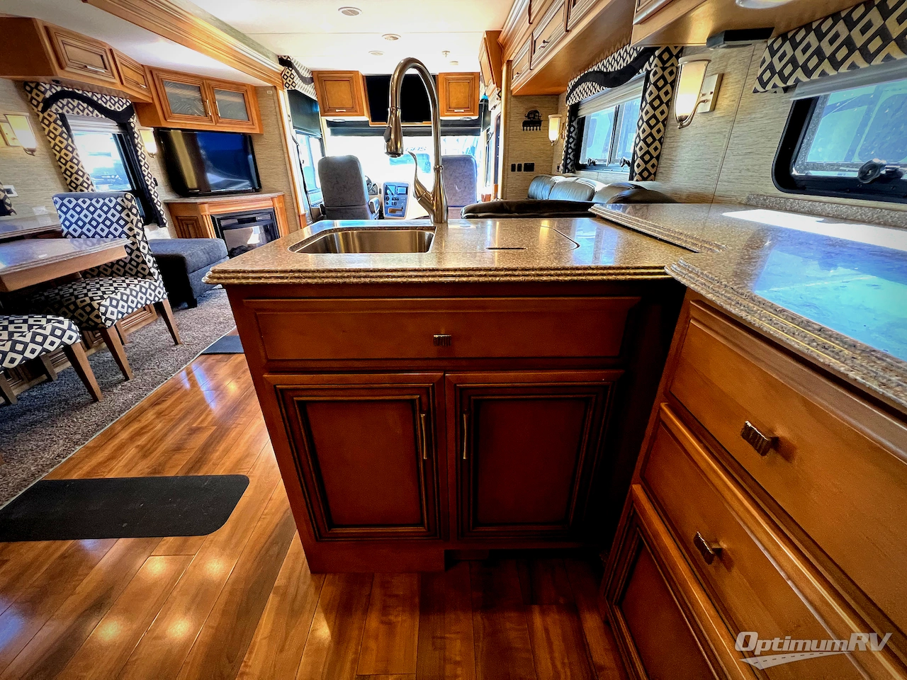 2016 Newmar Canyon Star 3914 Photo 15