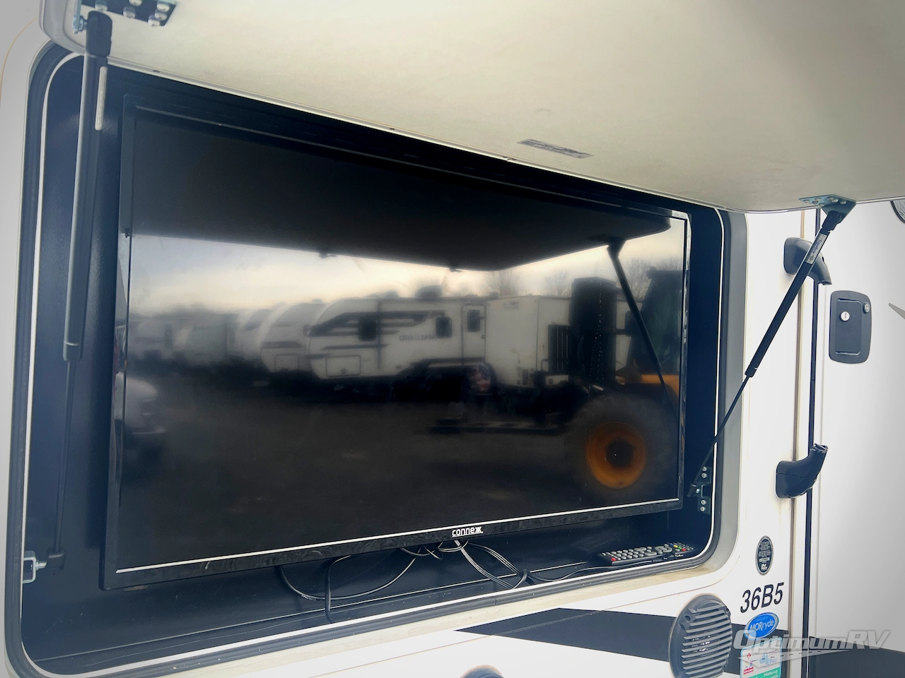 2023 Forest River Georgetown 5 Series 36B5 Photo 5