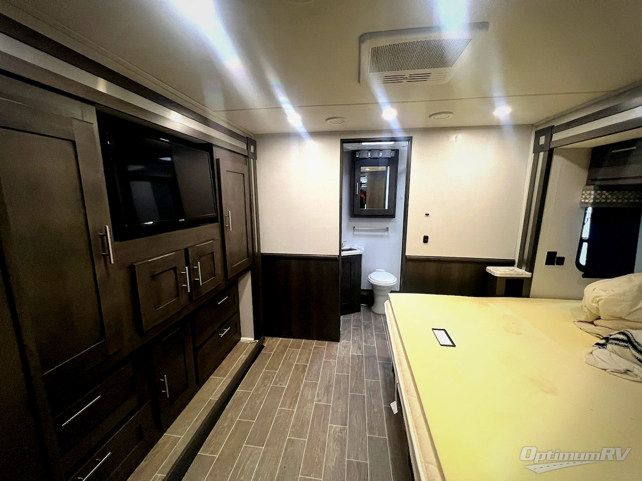 2023 Forest River Georgetown 5 Series 36B5 Photo 9