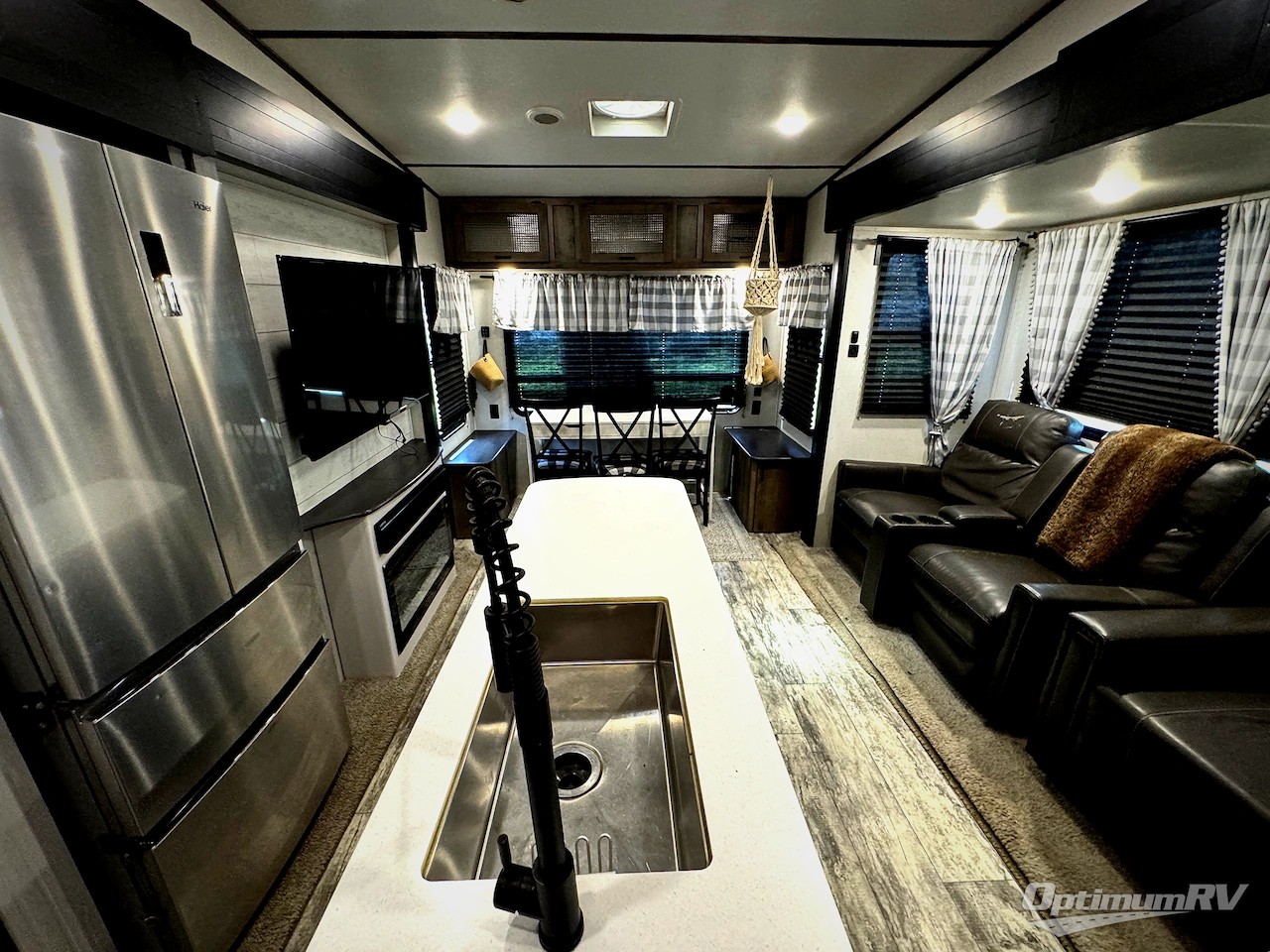 2021 Keystone Sprinter Limited 3570LFT Photo 3