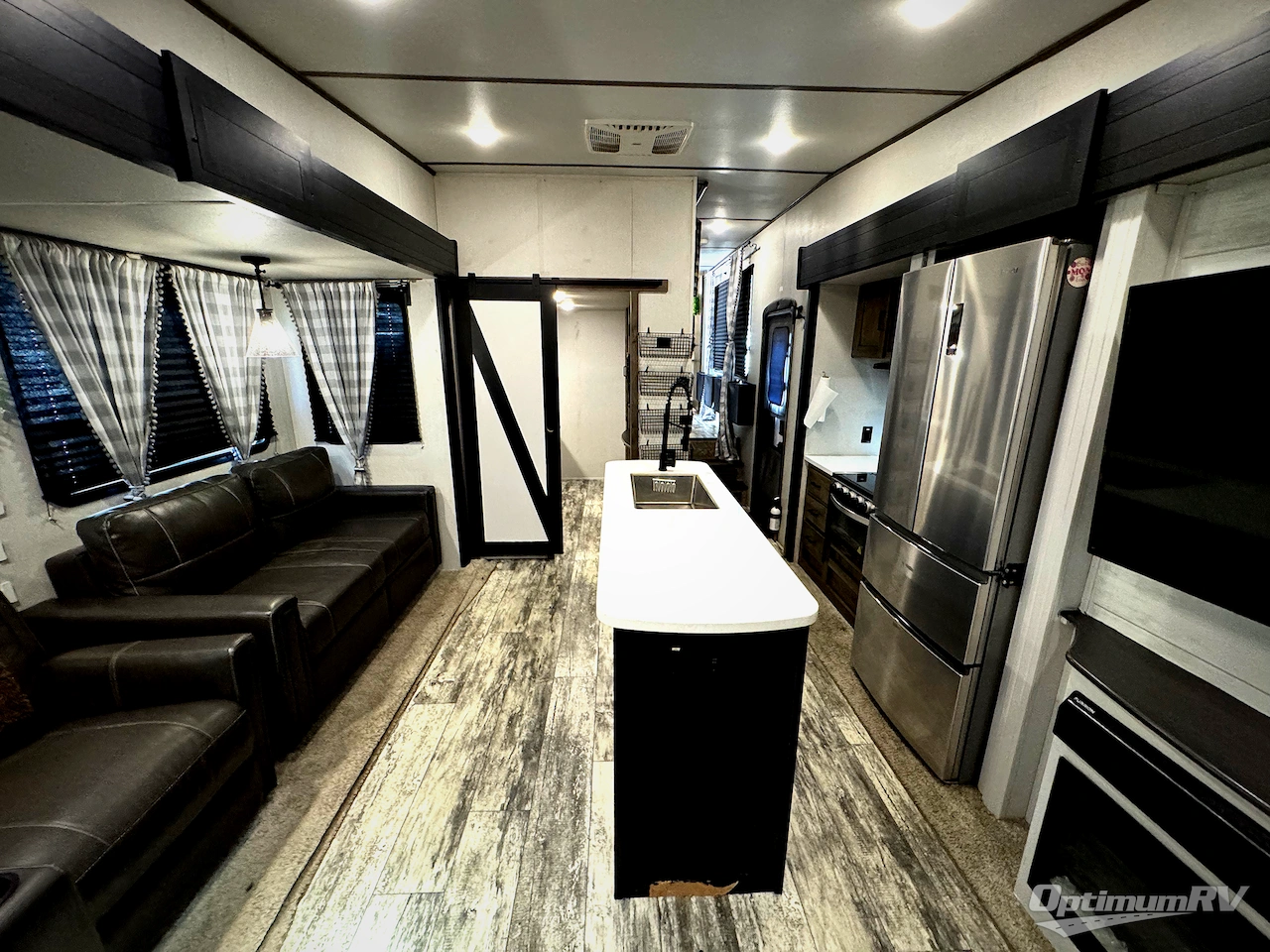 2021 Keystone Sprinter Limited 3570LFT Photo 4