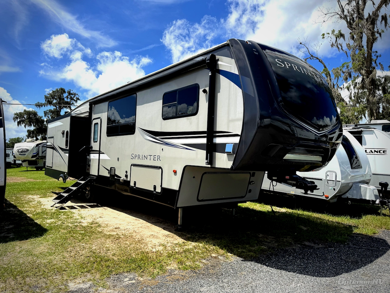 2021 Keystone Sprinter Limited 3570LFT Photo 1