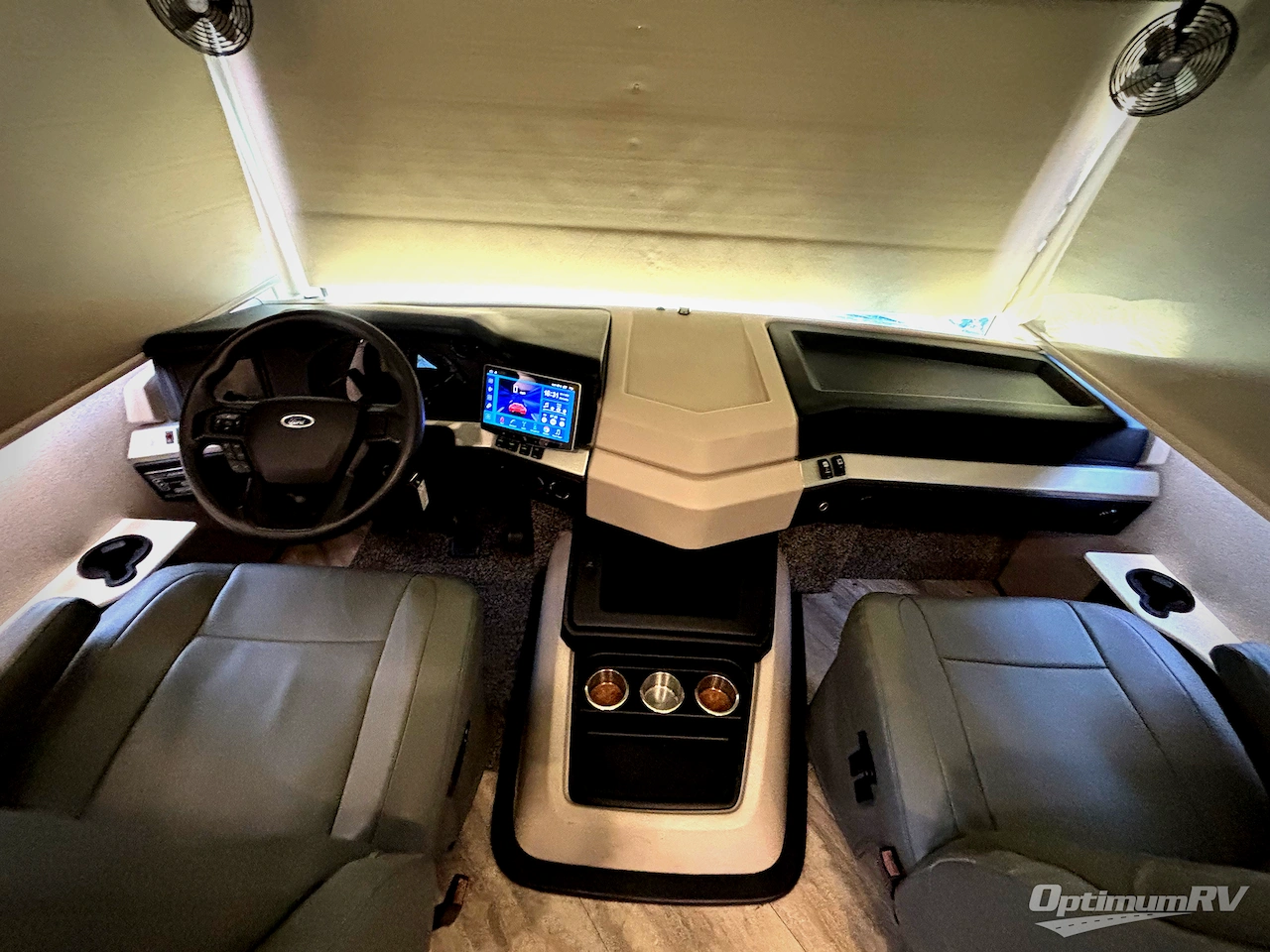 2021 Fleetwood Southwind 37F Photo 8