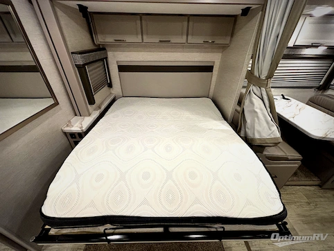 2024 Thor Chateau 25M RV Photo 4