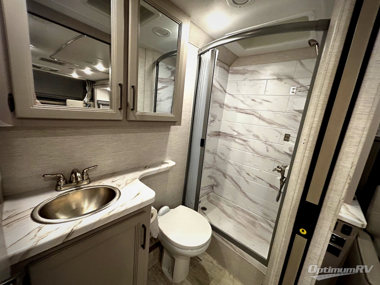2024 Thor Chateau 25M Photo 17