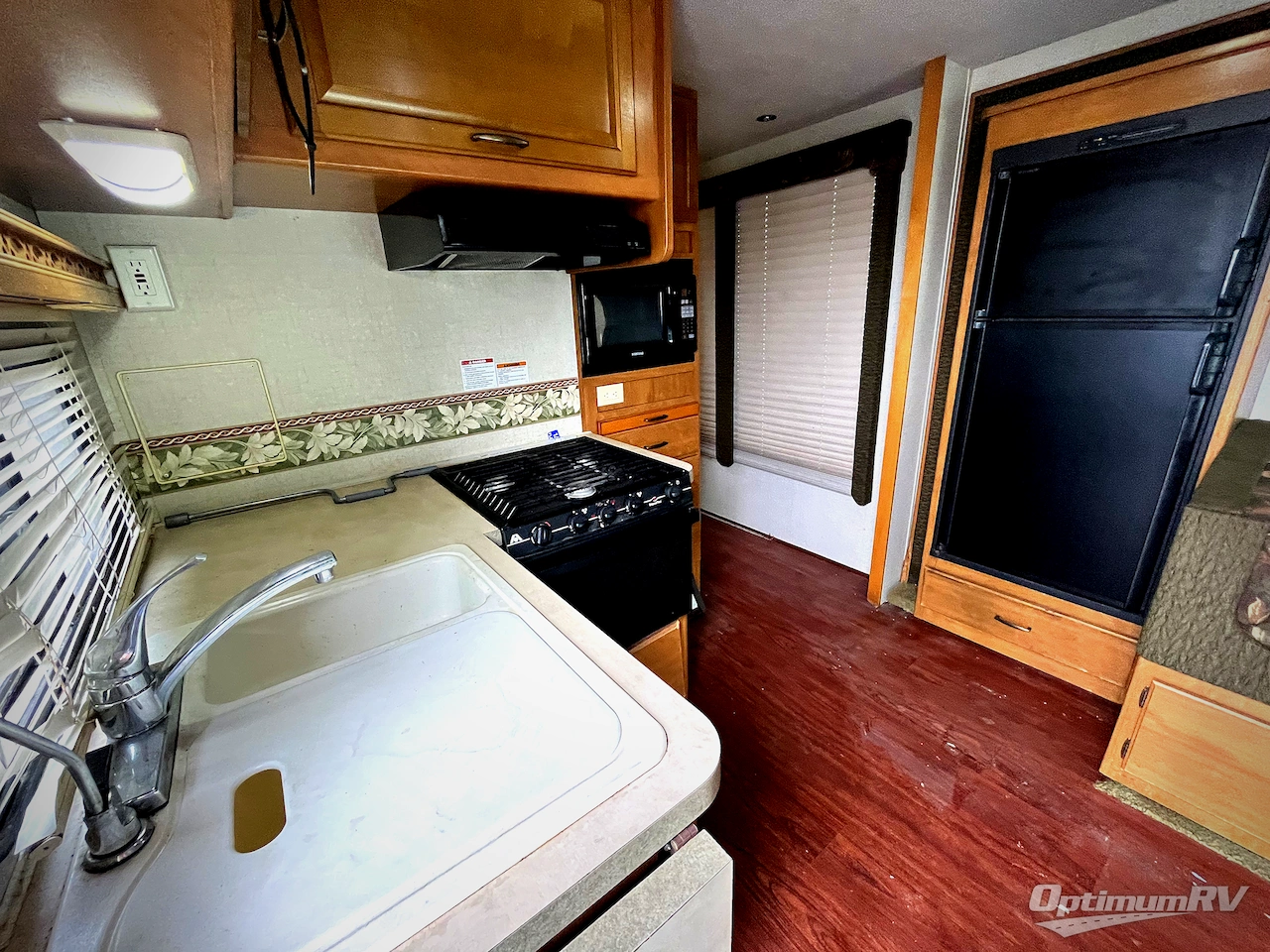 2005 Fleetwood Tioga 31M Photo 7
