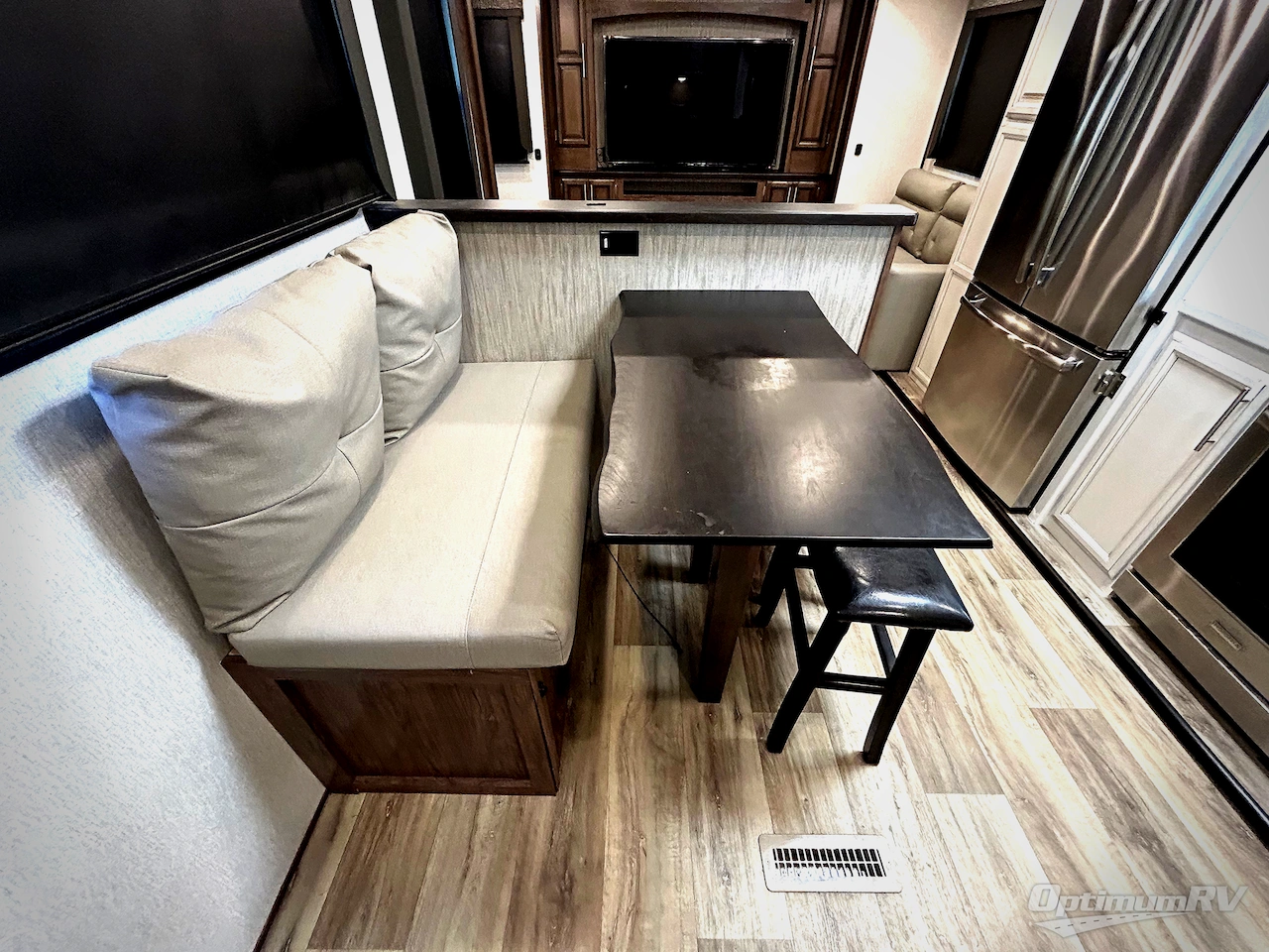 2021 KZ Durango D326RLT Photo 11