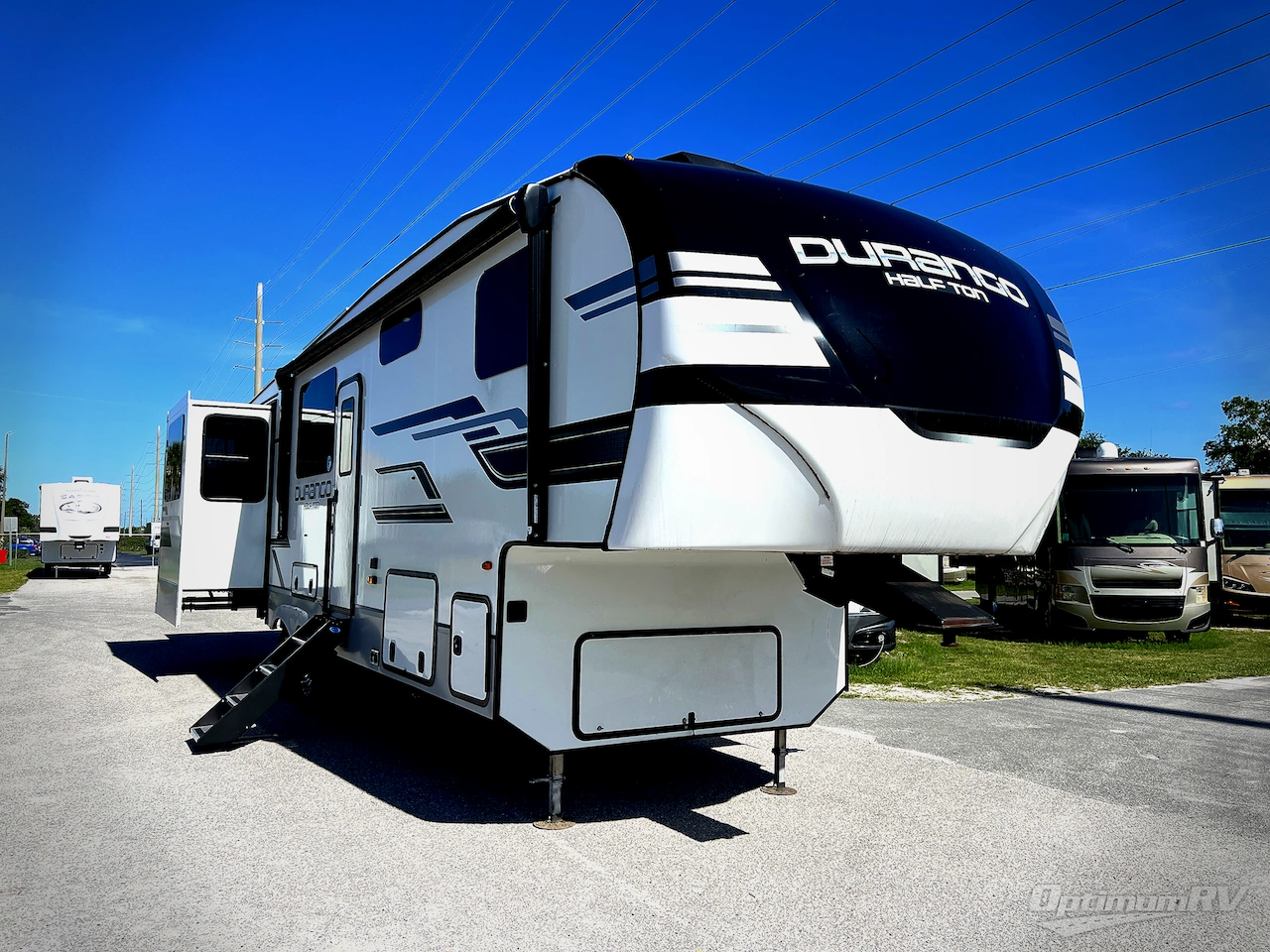 2024 KZ Durango Half-Ton D290RLT Photo 1