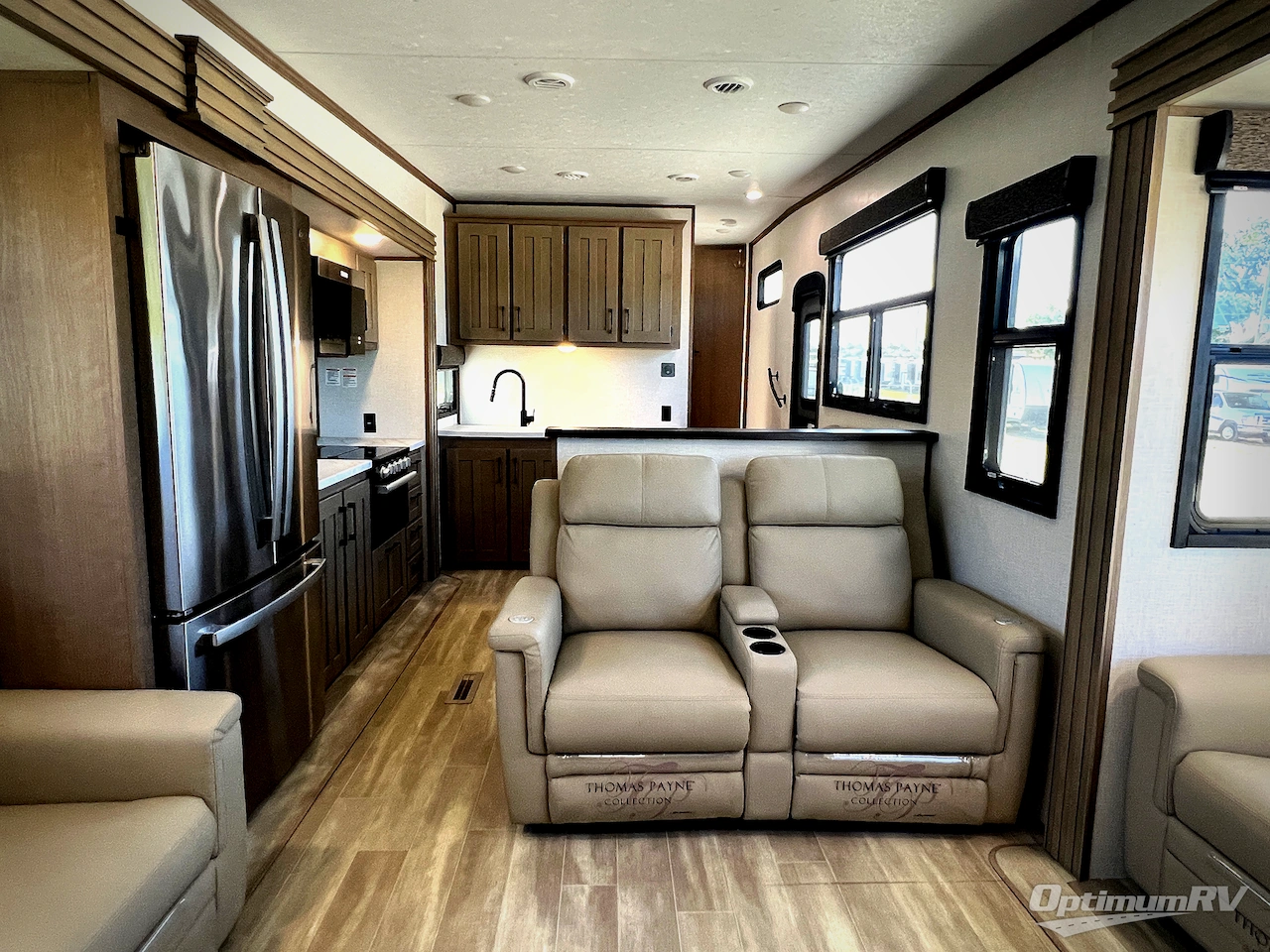 2024 KZ Durango Half-Ton D290RLT Photo 5
