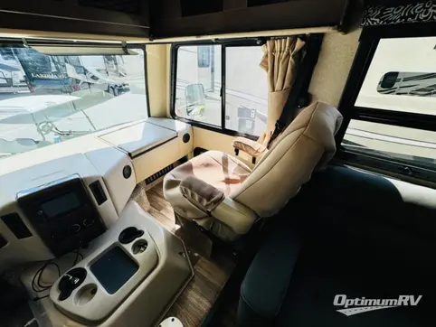 2019 Thor ACE 32.1 RV Photo 2