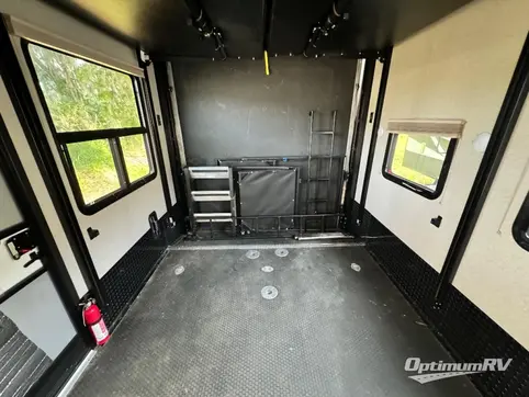 2018 Dutchmen Voltage V3605 RV Photo 3
