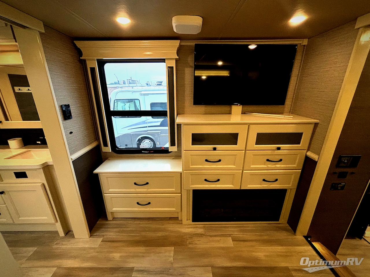2022 VanLeigh Beacon 41LKB Photo 12