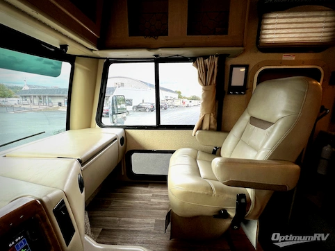 2018 Thor ACE 29.4 RV Photo 2