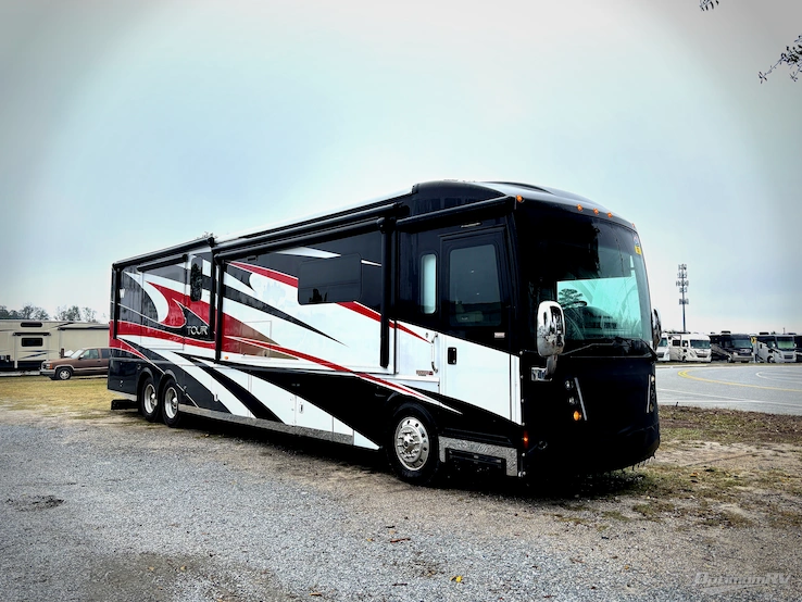 2014 Winnebago Tour 42QD RV Photo 1