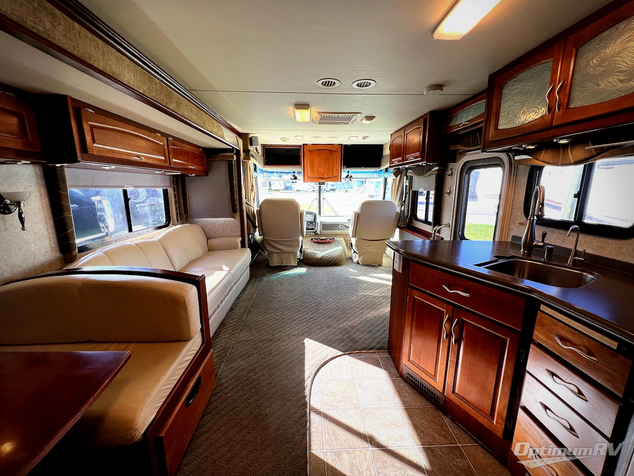 2003 Fleetwood Pace Arrow 36R Photo 5