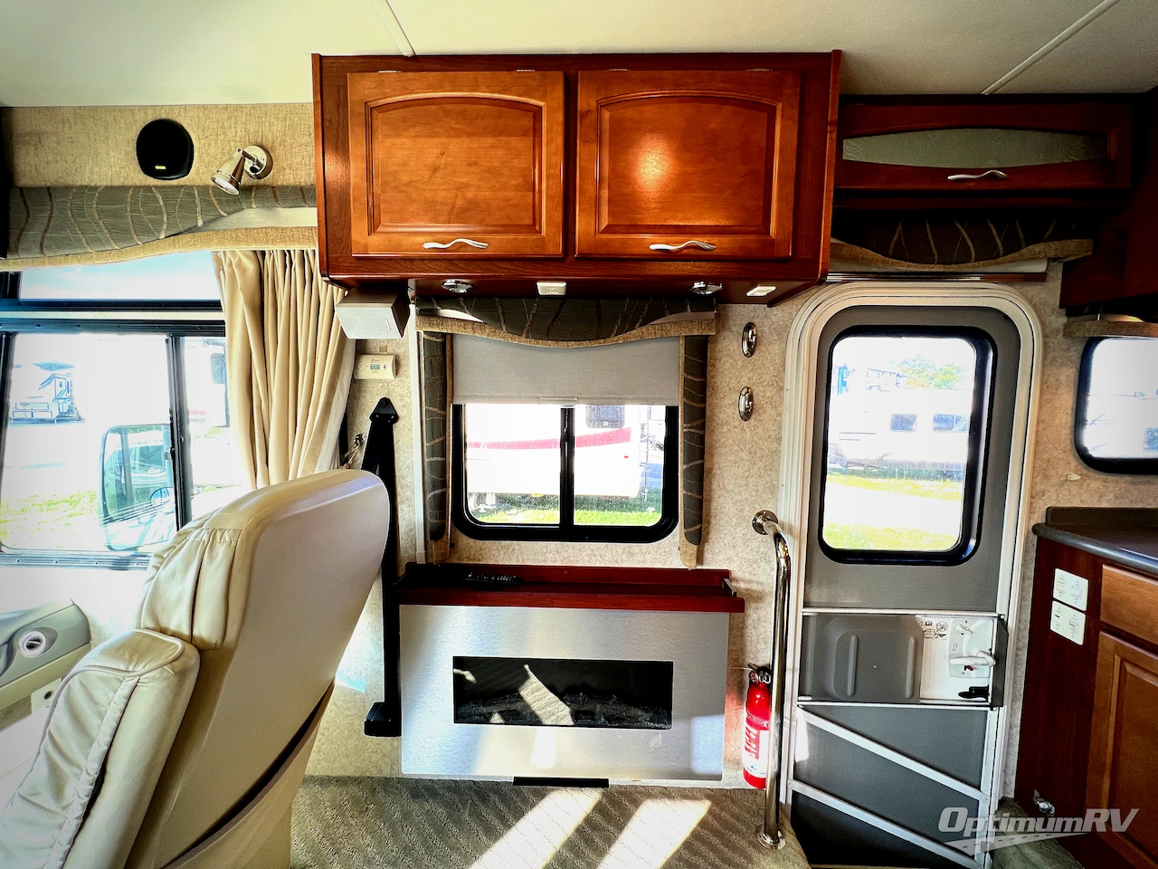 2003 Fleetwood Pace Arrow 36R Photo 8