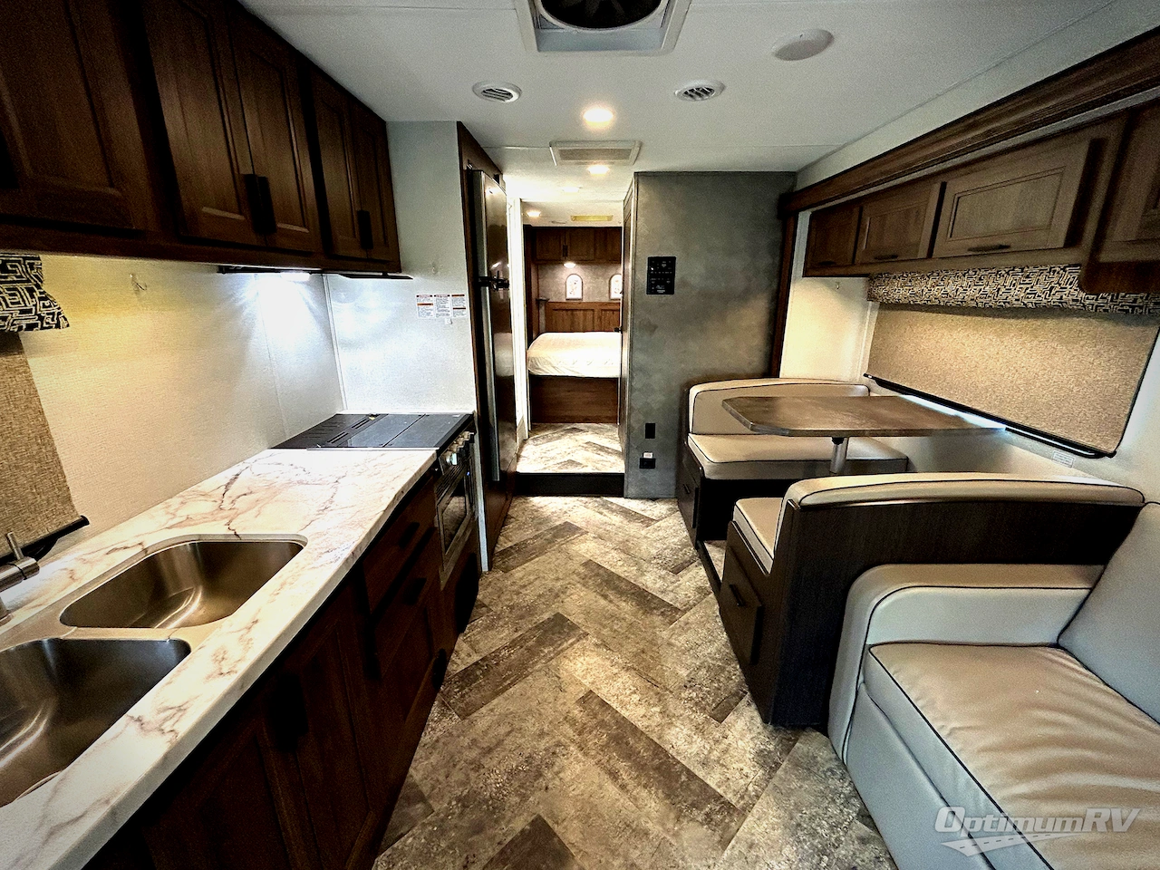 2020 Forest River Sunseeker LE 2850SLE Ford Photo 4