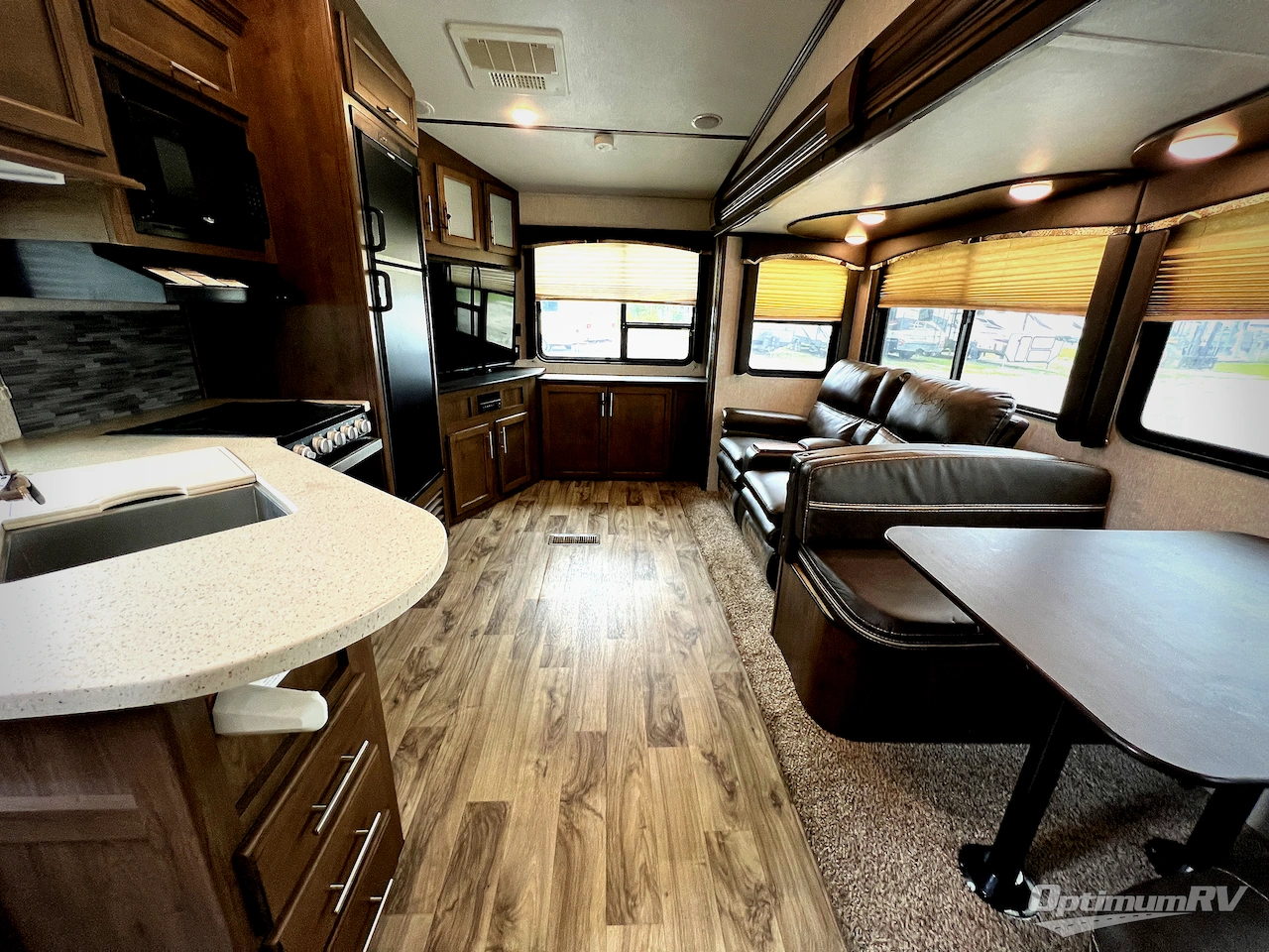 2019 Keystone Cougar Half-Ton Series 25RES Photo 4