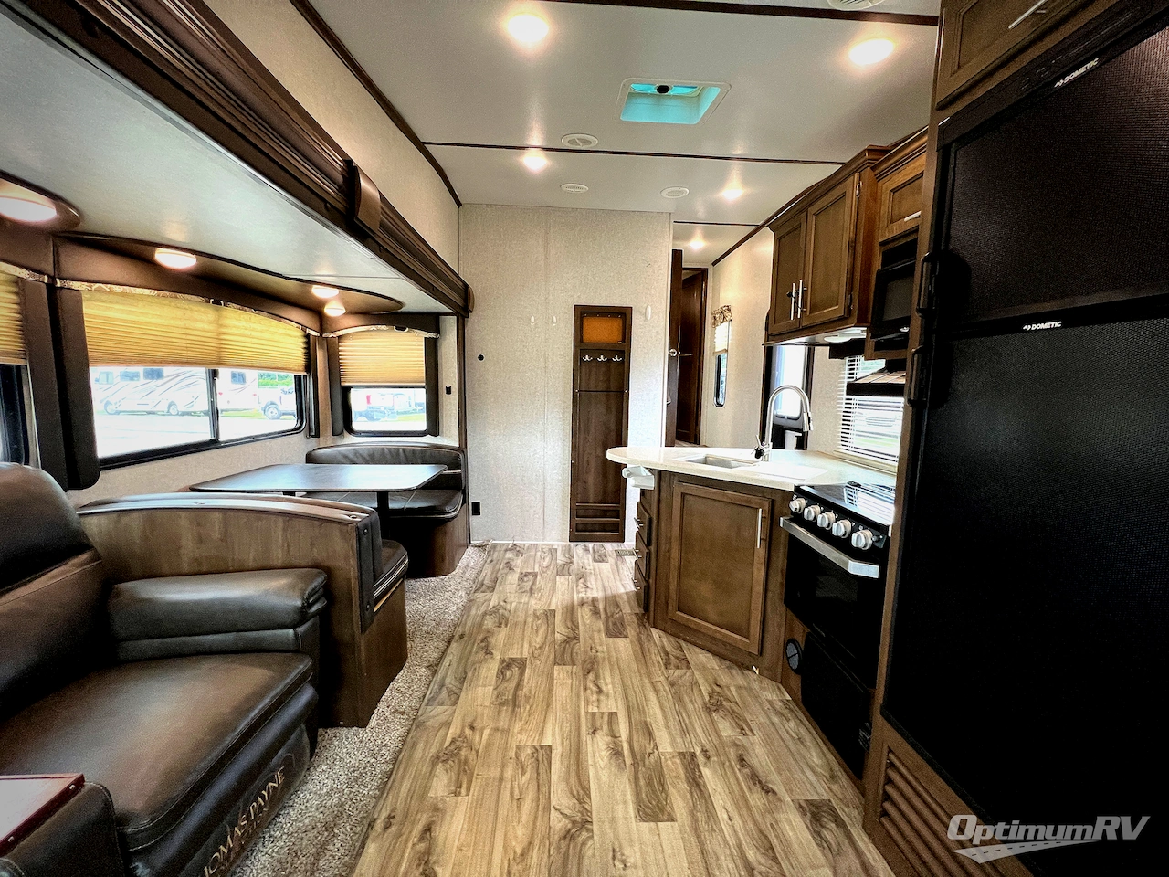 2019 Keystone Cougar Half-Ton Series 25RES Photo 5