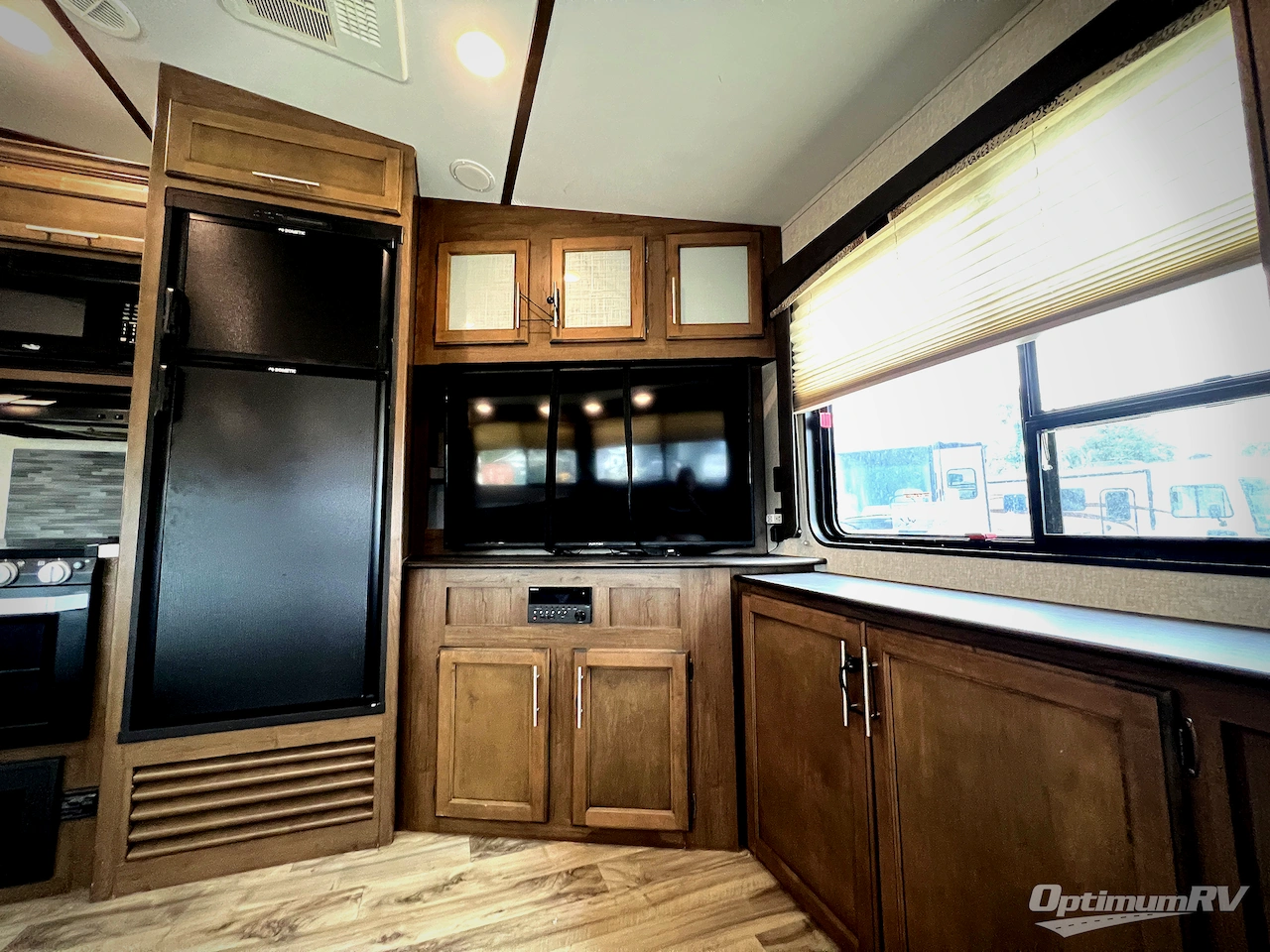 2019 Keystone Cougar Half-Ton Series 25RES Photo 8