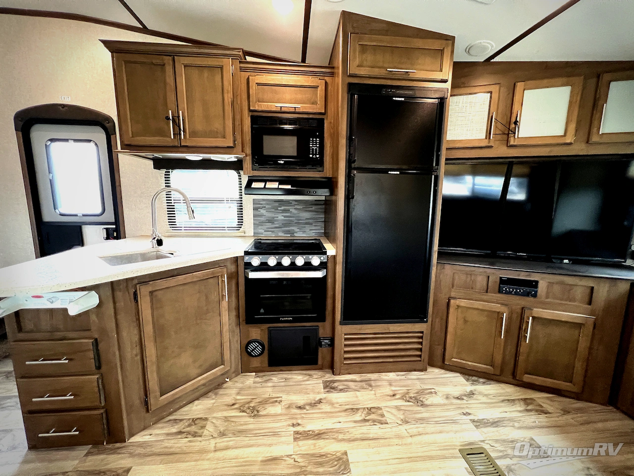 2019 Keystone Cougar Half-Ton Series 25RES Photo 10