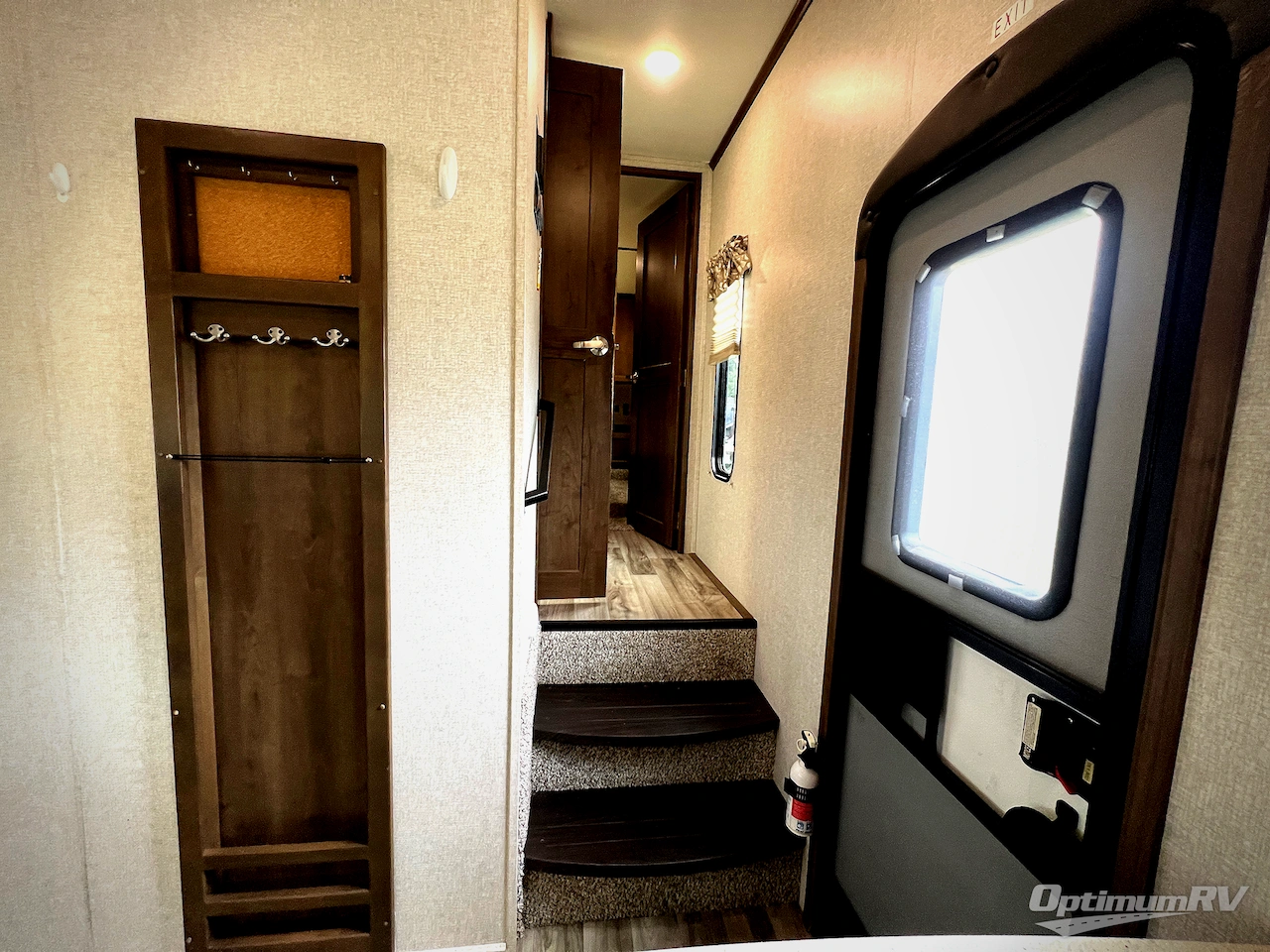 2019 Keystone Cougar Half-Ton Series 25RES Photo 15